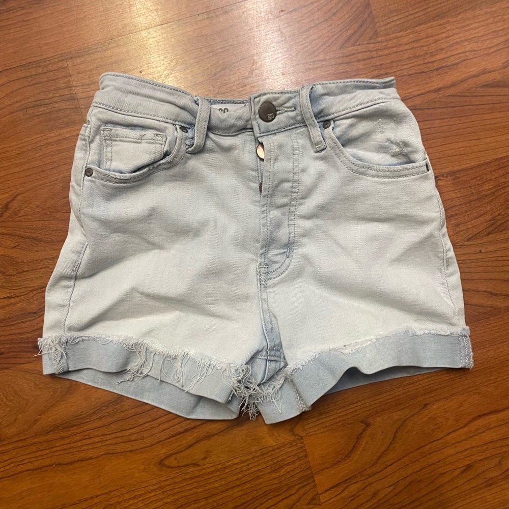 Tilly Super high rise mom shorts